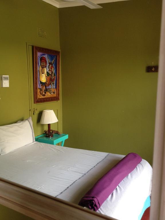 הוסטל Port Saint Johnʼs Jungle Monkey Backpackers חדר תמונה