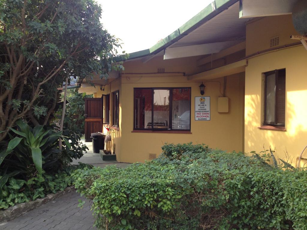 הוסטל Port Saint Johnʼs Jungle Monkey Backpackers חדר תמונה