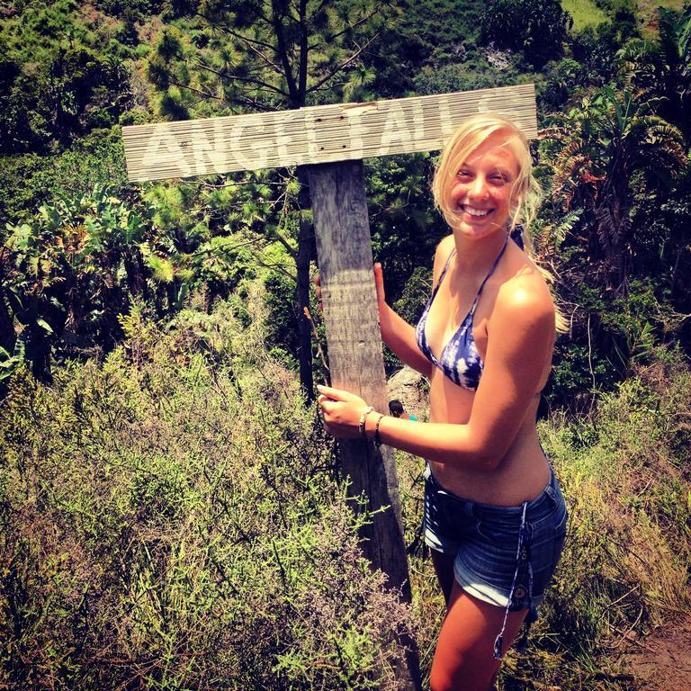 הוסטל Port Saint Johnʼs Jungle Monkey Backpackers מראה חיצוני תמונה
